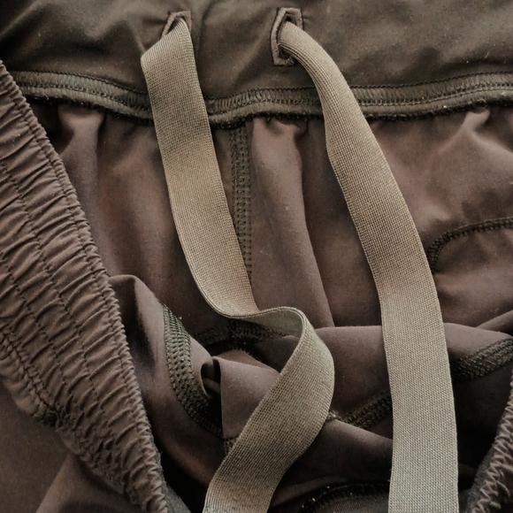 Lululemon Black T.H.E. Short Linerless 11" - Picture 8 of 8